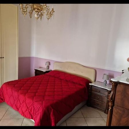 Appartement La Casa Di Mammà à Naples Extérieur photo