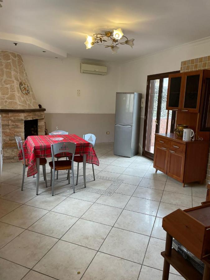Appartement La Casa Di Mammà à Naples Extérieur photo