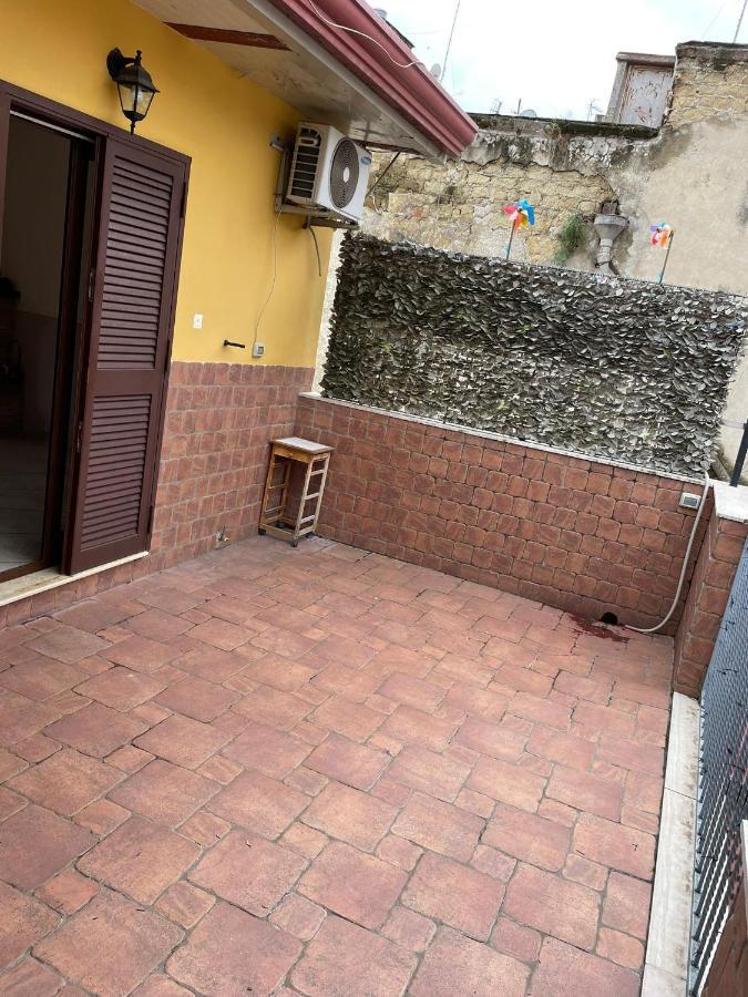 Appartement La Casa Di Mammà à Naples Extérieur photo