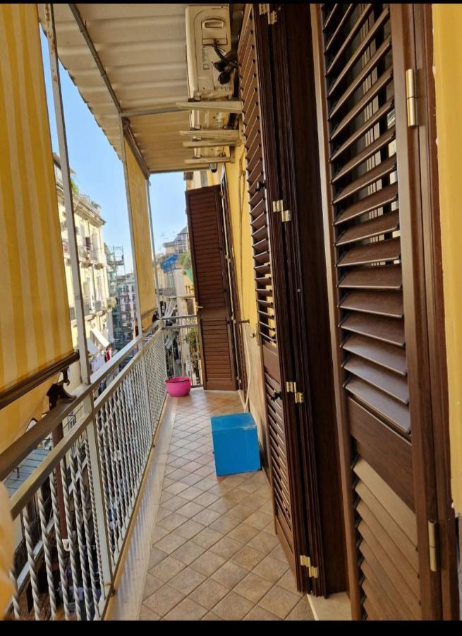 Appartement La Casa Di Mammà à Naples Extérieur photo