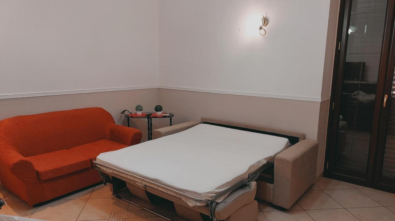 Appartement La Casa Di Mammà à Naples Extérieur photo