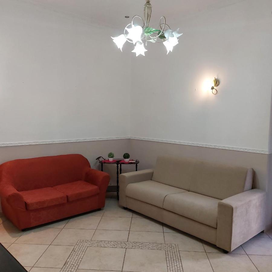 Appartement La Casa Di Mammà à Naples Extérieur photo